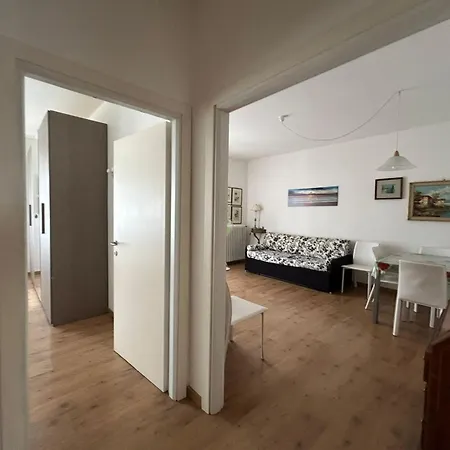 Casa Mare Letizia フォッローニカ